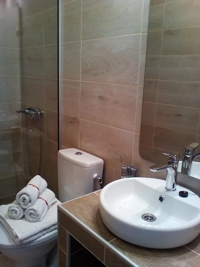 Eva'S Rooms And Apartment Greece